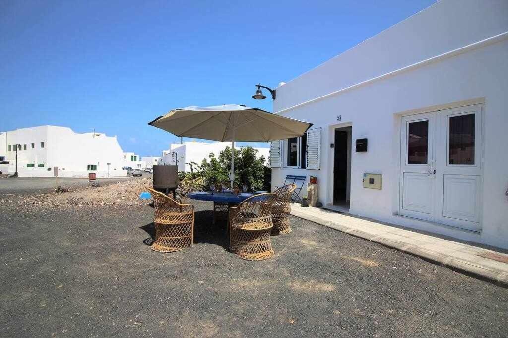 Casa Alejandra Con Terraza Y Barbacoa Villa El Golfo Eksteriør billede